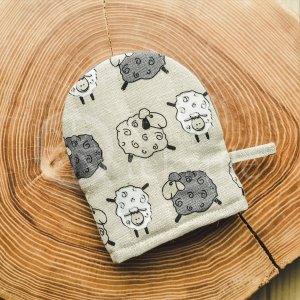 Colourful half-linen pot holder "Sheep"